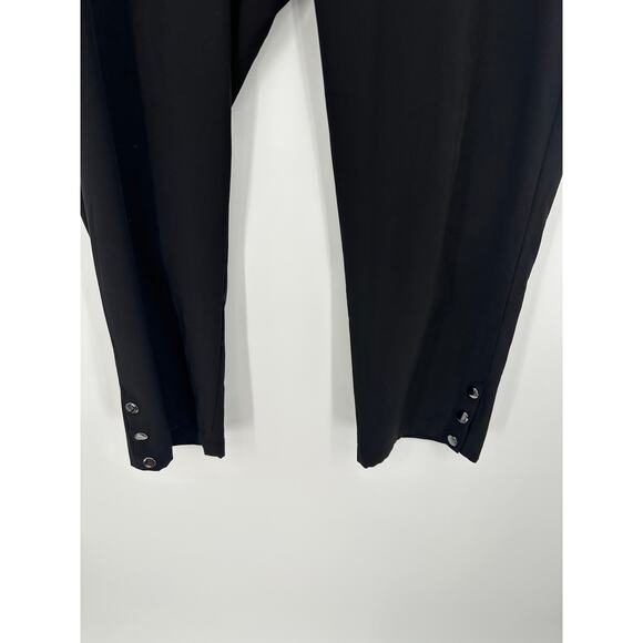 Chicos Women Black Pull On Stretch Cropped Pants Size 12 Comfort Casual UPF Snap - Picture 4 of 8